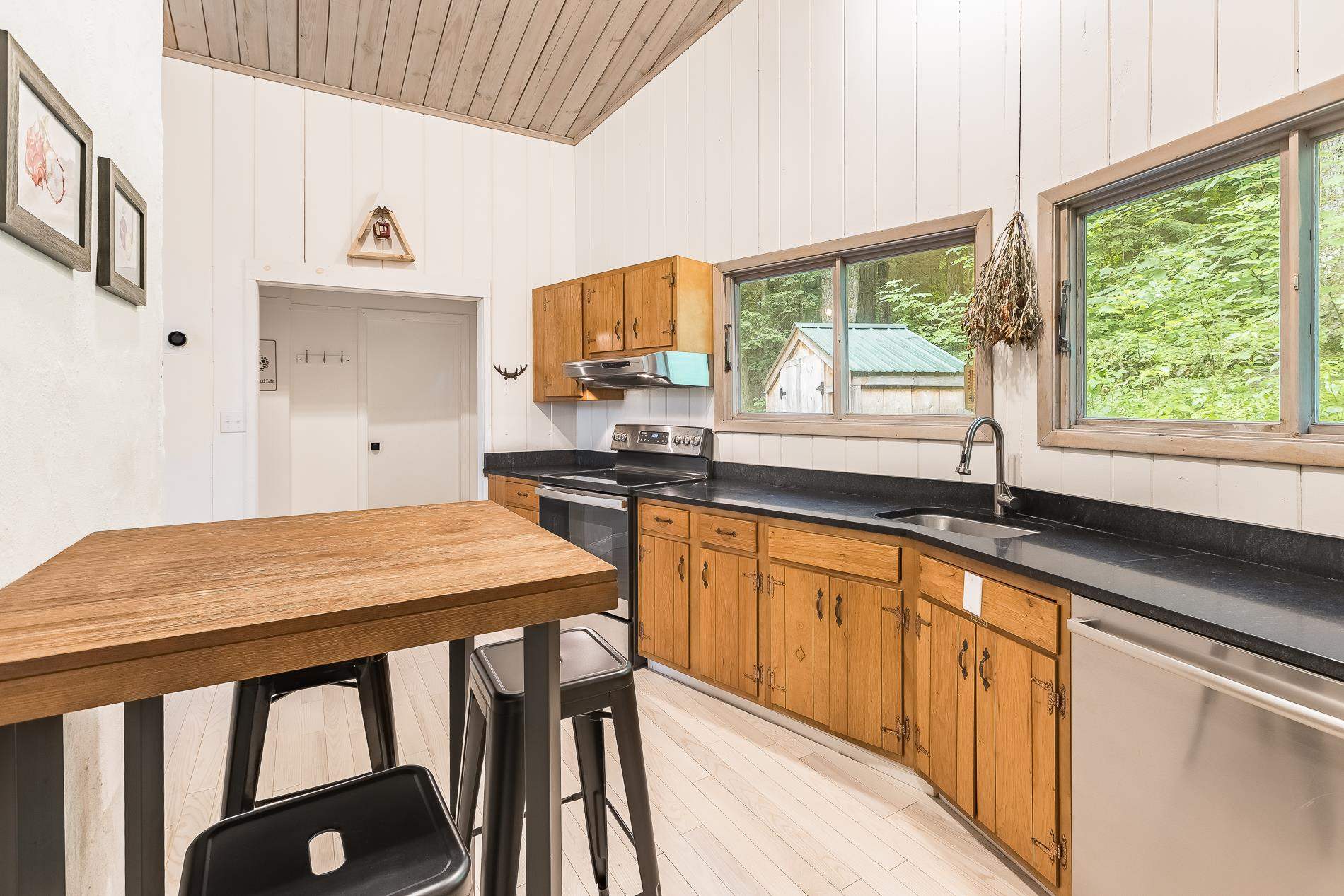 15 Lower Taylor Hill Road Winhall, VT 05340 - Photo 4 of 22