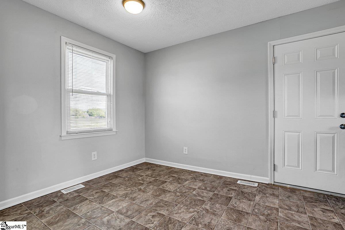 110 Stoneybrook Road Pelzer, SC 29669 - Photo 8 of 27