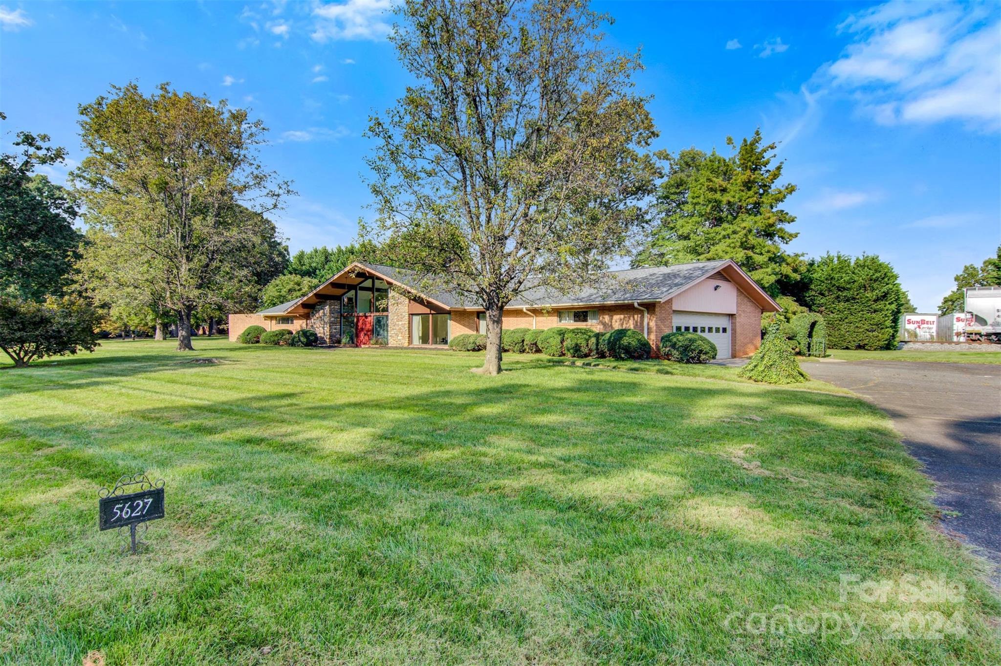 5627 Highway 90 Hiddenite, NC 28636 - Photo 2 of 45