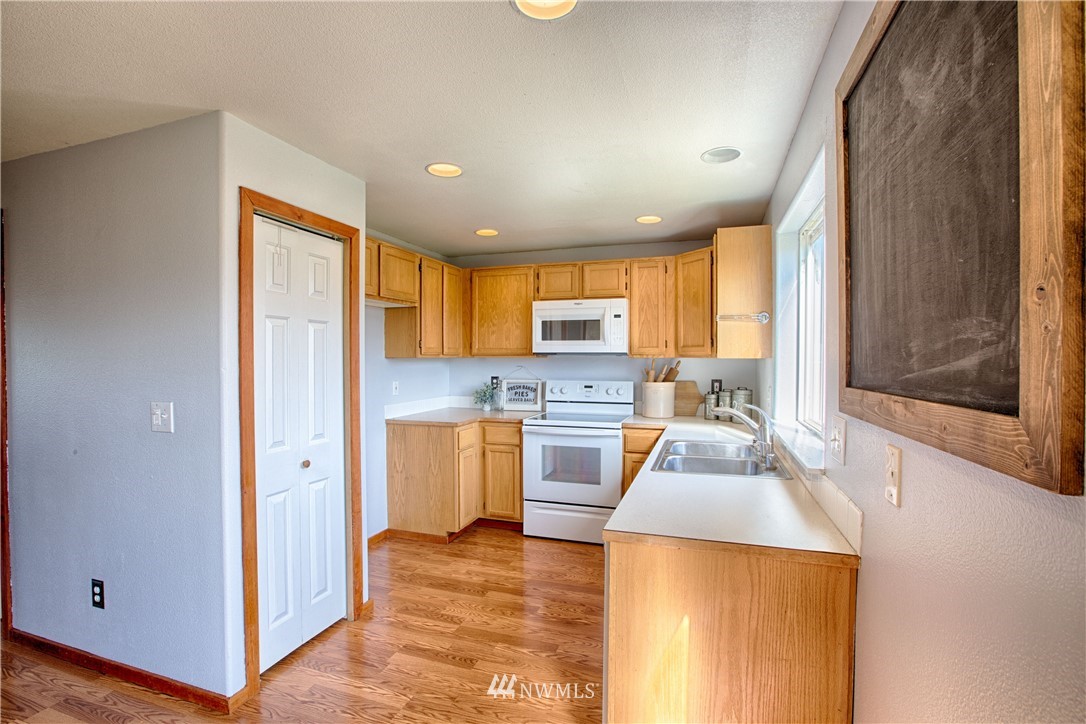 415 Spring Lane Sedro-Woolley, WA 98284 - Photo 10 of 24