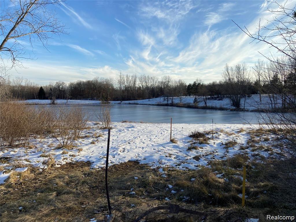 2286 Inwood Road Washington, MI 48095 - Photo 23 of 38