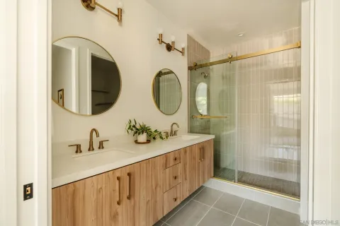 $1,185,905 | 3867 North Riley Lane, Los Angeles, CA 90065