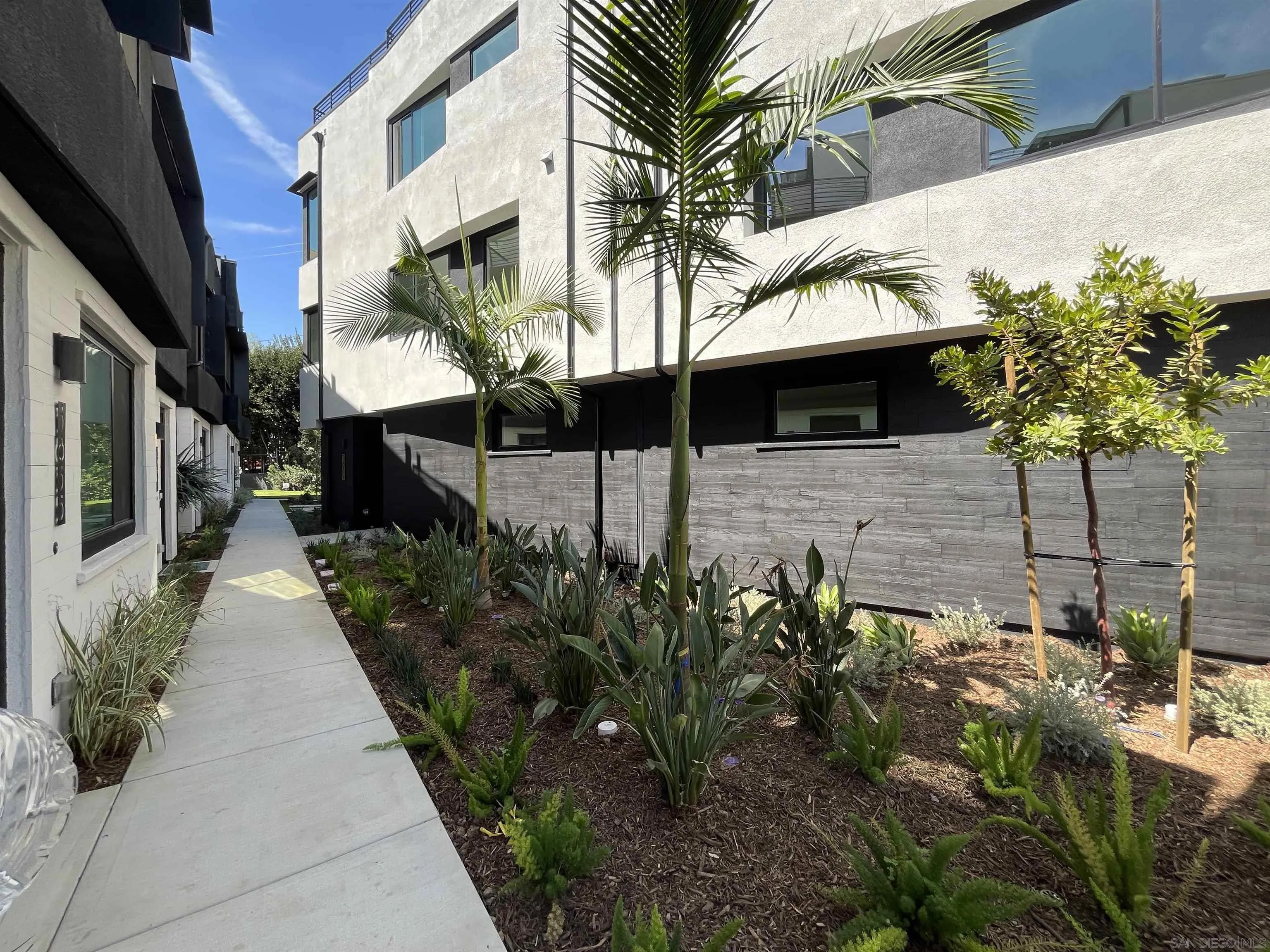 3867 North Riley Lane Los Angeles, CA 90065 - Photo 23 of 25