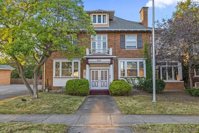 $479,000 | 640 Park Place, Niagara Falls, NY 14301