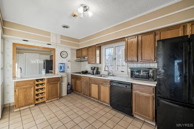 $479,000 | 640 Park Place, Niagara Falls, NY 14301