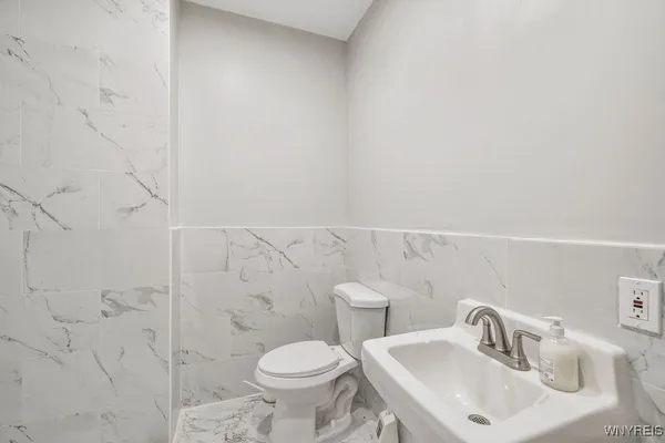 $374,900 | 640 Park Place, Niagara Falls, NY 14301