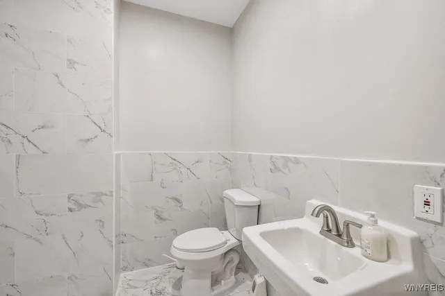 $479,000 | 640 Park Place, Niagara Falls, NY 14301