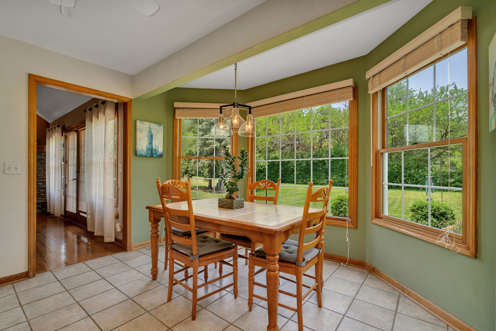 515 Boardman Circle Bolingbrook, IL 60440 - Photo 11 of 31 a dining room with furniture and a window