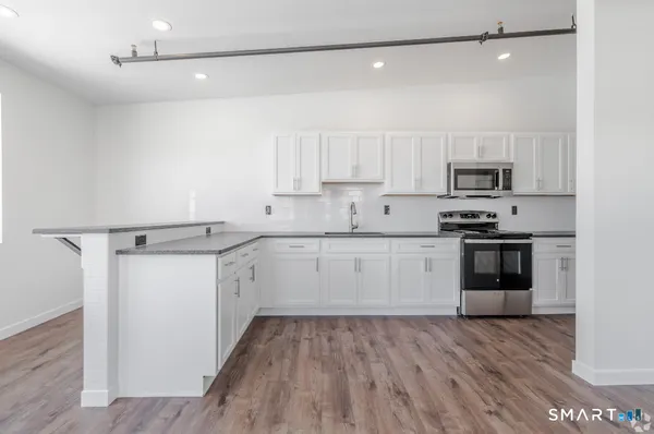 $2,600 | 424 Main Street, Unit G, Middletown, CT 06457