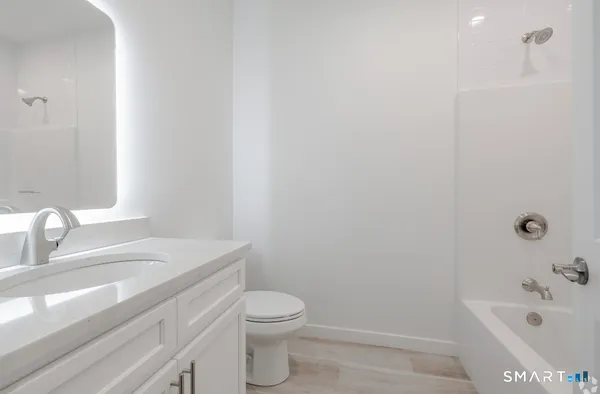 $2,600 | 424 Main Street, Unit G, Middletown, CT 06457