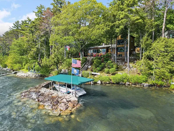 $2,899,900 | 122 Broadside Road, Wolfeboro, NH 03894