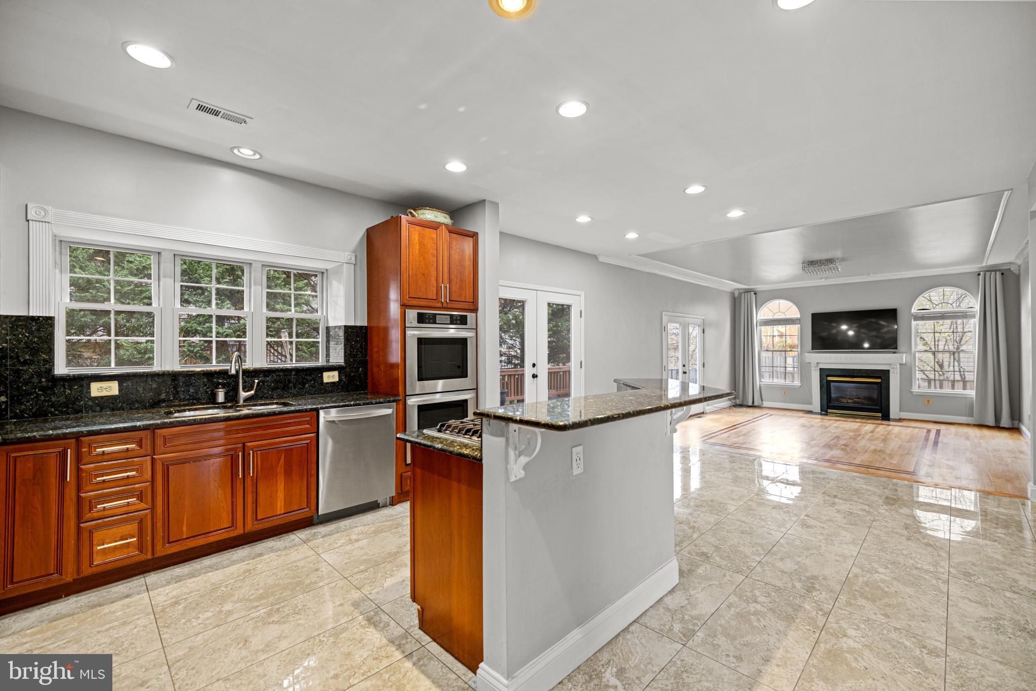 6168 Deer Ridge Trail Springfield, VA 22150 - Photo 17 of 76