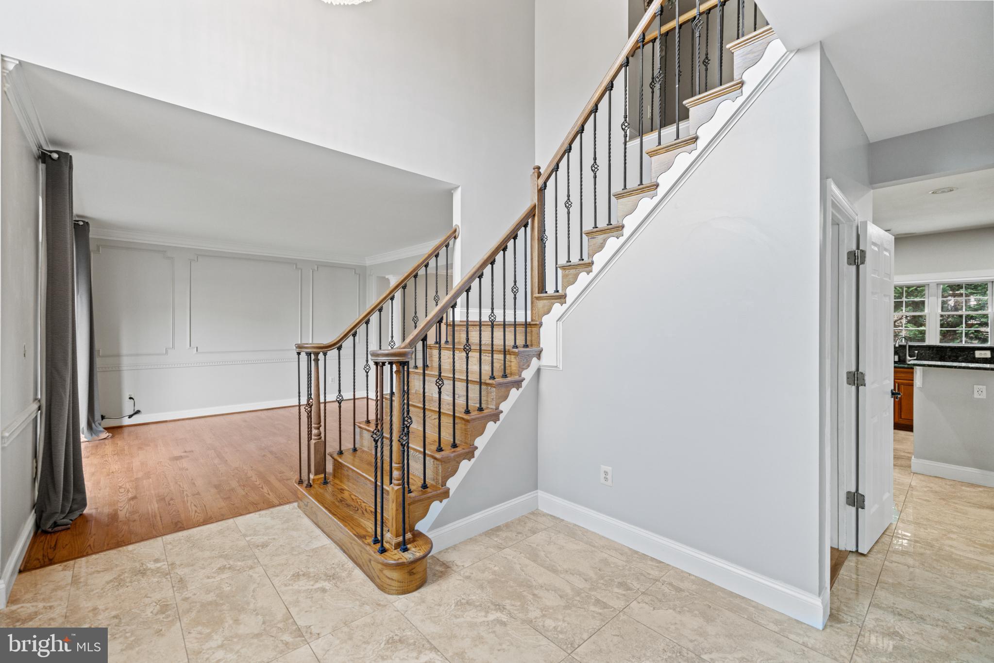 6168 Deer Ridge Trail Springfield, VA 22150 - Photo 3 of 76