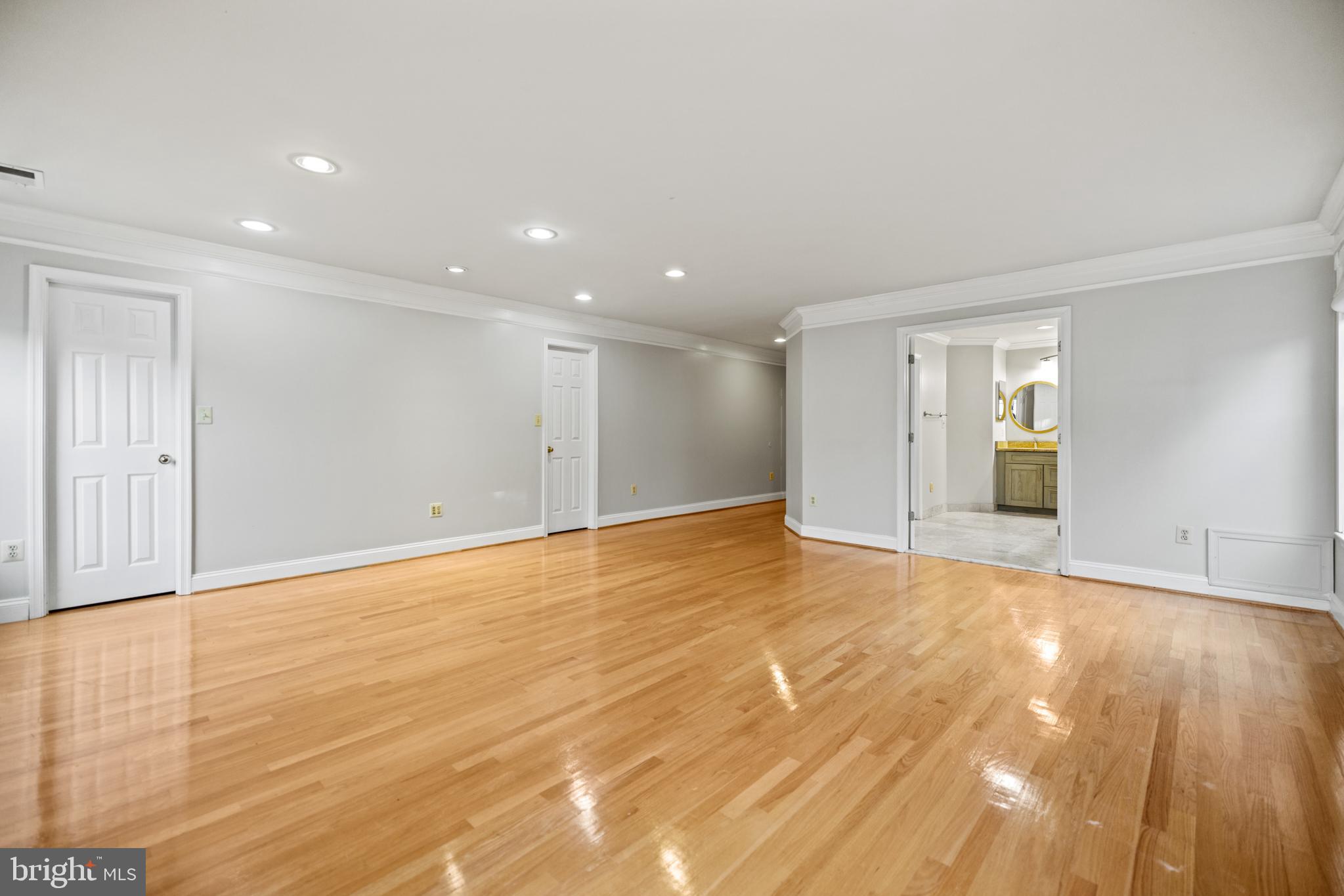 6168 Deer Ridge Trail Springfield, VA 22150 - Photo 32 of 76