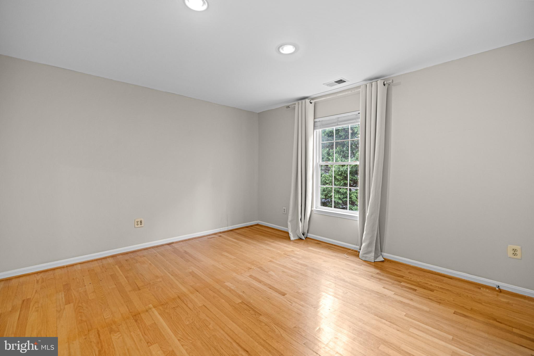 6168 Deer Ridge Trail Springfield, VA 22150 - Photo 45 of 76