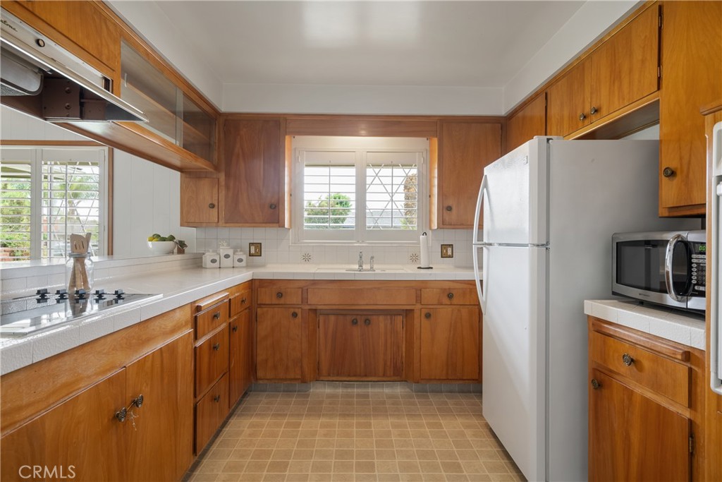 920 Wildrose Drive Brea, CA 92821 - Photo 13 of 34