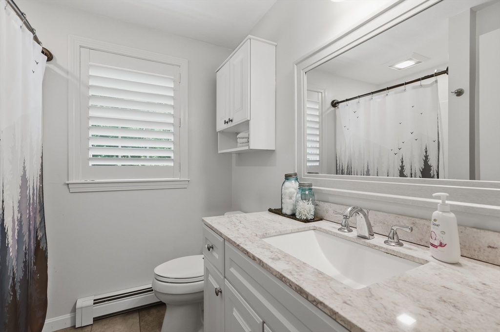 115 Hunter Road Uxbridge, MA 01569 - Photo 22 of 38