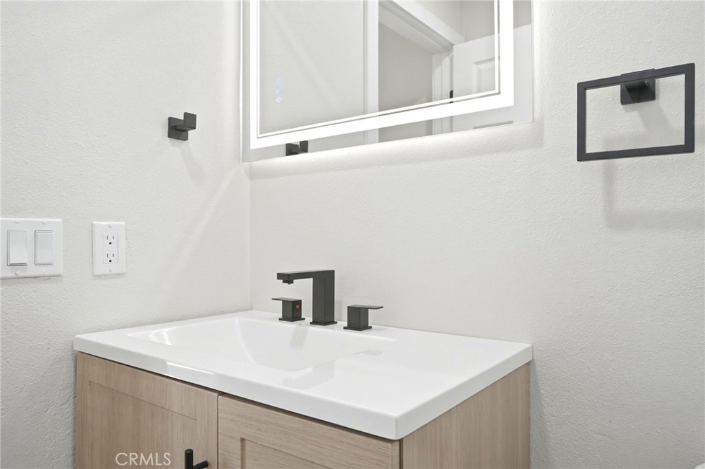 3073 Joshua Tree Road Riverside, CA 92503 - Photo 39 of 56