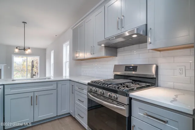 $516,400 | 16 Priddle Lane, Latham, NY 12110