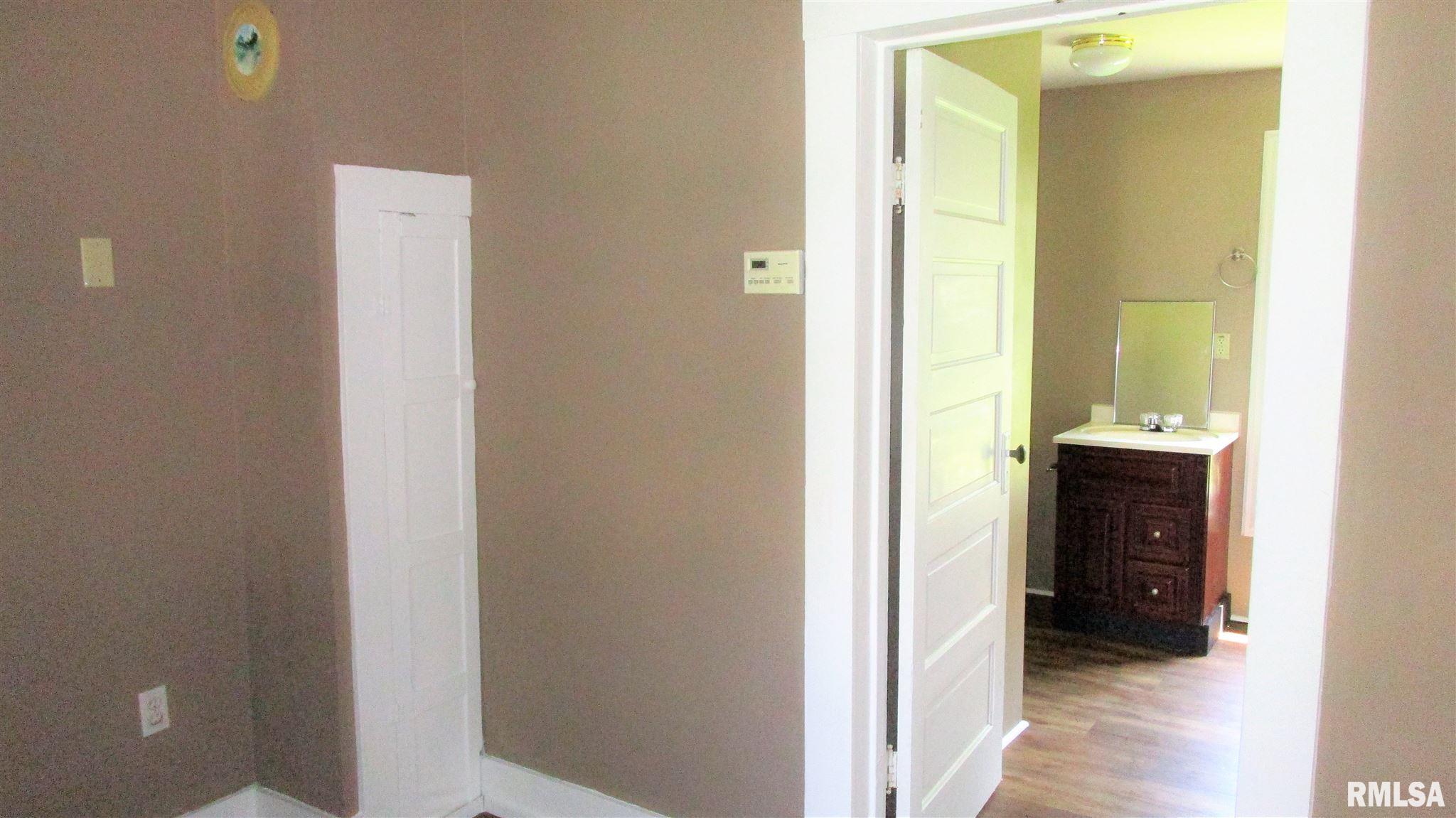 139 North Stanford Road Flora, IL 62839 - Photo 19 of 45 Gallery Image 19