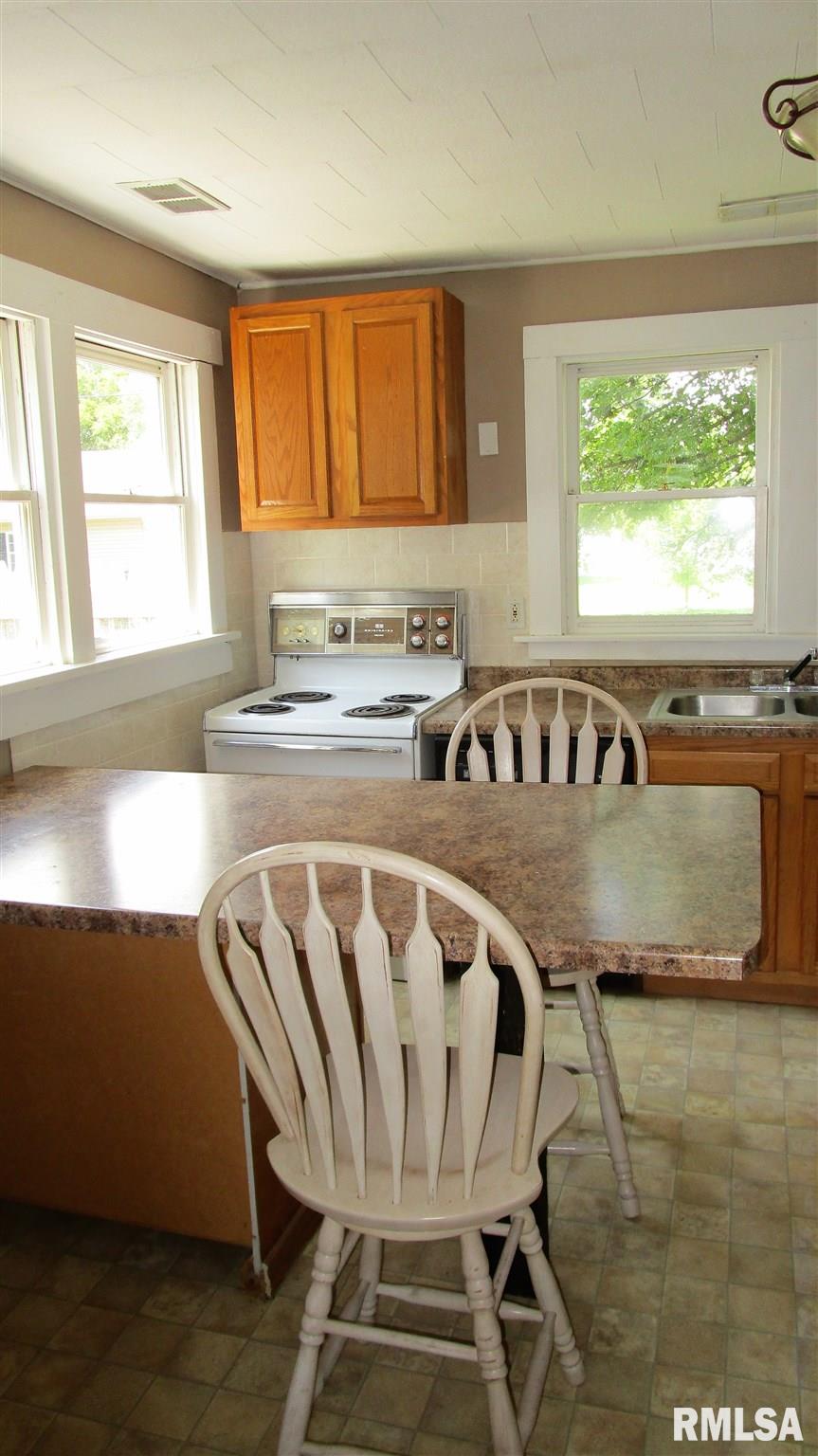 139 North Stanford Road Flora, IL 62839 - Photo 21 of 45 Gallery Image 21