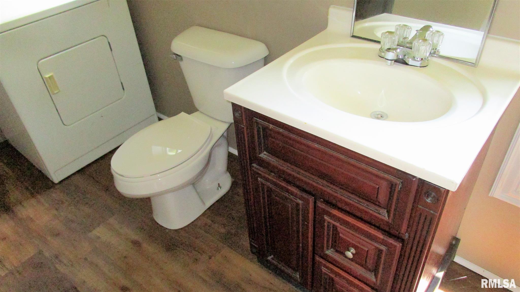 139 North Stanford Road Flora, IL 62839 - Photo 33 of 45 Gallery Image 33