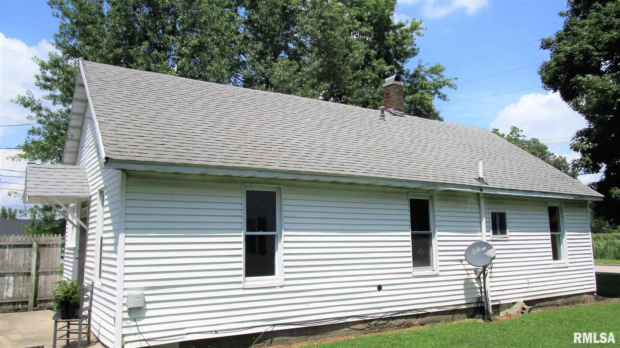 139 North Stanford Road Flora, IL 62839 - Photo 10 of 45 Gallery Image 10
