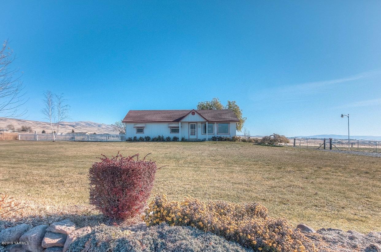 1251 St Hilaire Road Yakima, WA 98901 - Photo 36 of 39 .