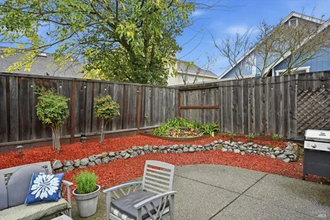 $715,000 | 281 Michael Drive, Santa Rosa, CA 95401