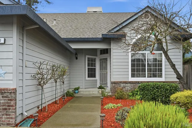 $715,000 | 281 Michael Drive, Santa Rosa, CA 95401