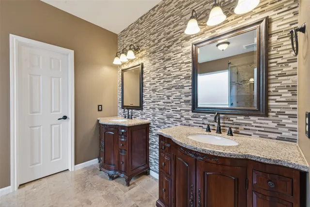 $345,000 | 14750 Kendallbrook Drive, Houston, TX 77095