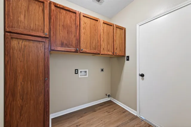 $345,000 | 14750 Kendallbrook Drive, Houston, TX 77095