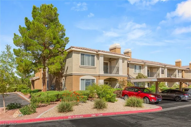 $278,500 | 2900 Sunridge Heights Parkway, Unit 822, Henderson, NV 89052