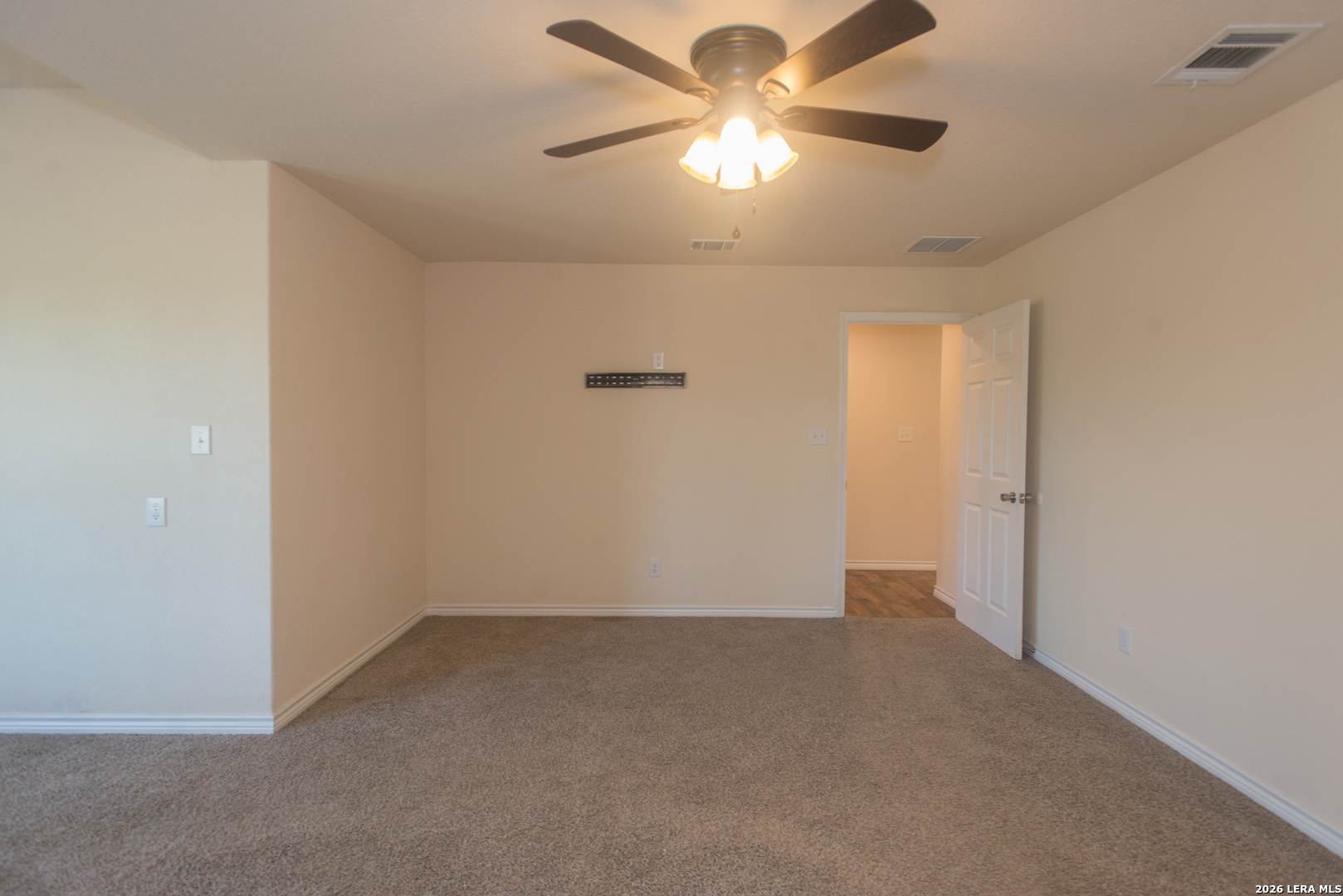 11622 Obrien Road Atascosa, TX 78002 - Photo 11 of 34 Gallery Image 11