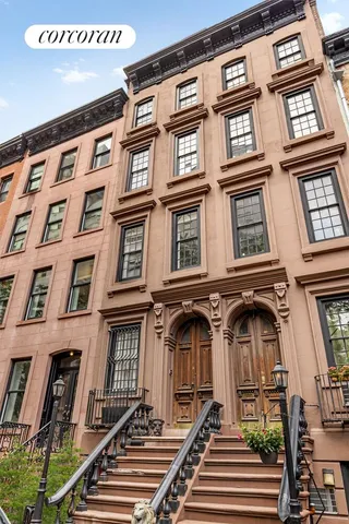a view of a entryway door of the house and front door