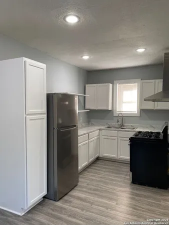 $1,350 | 820 Frank Street, San Antonio, TX 78208