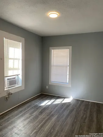 $1,350 | 820 Frank Street, San Antonio, TX 78208