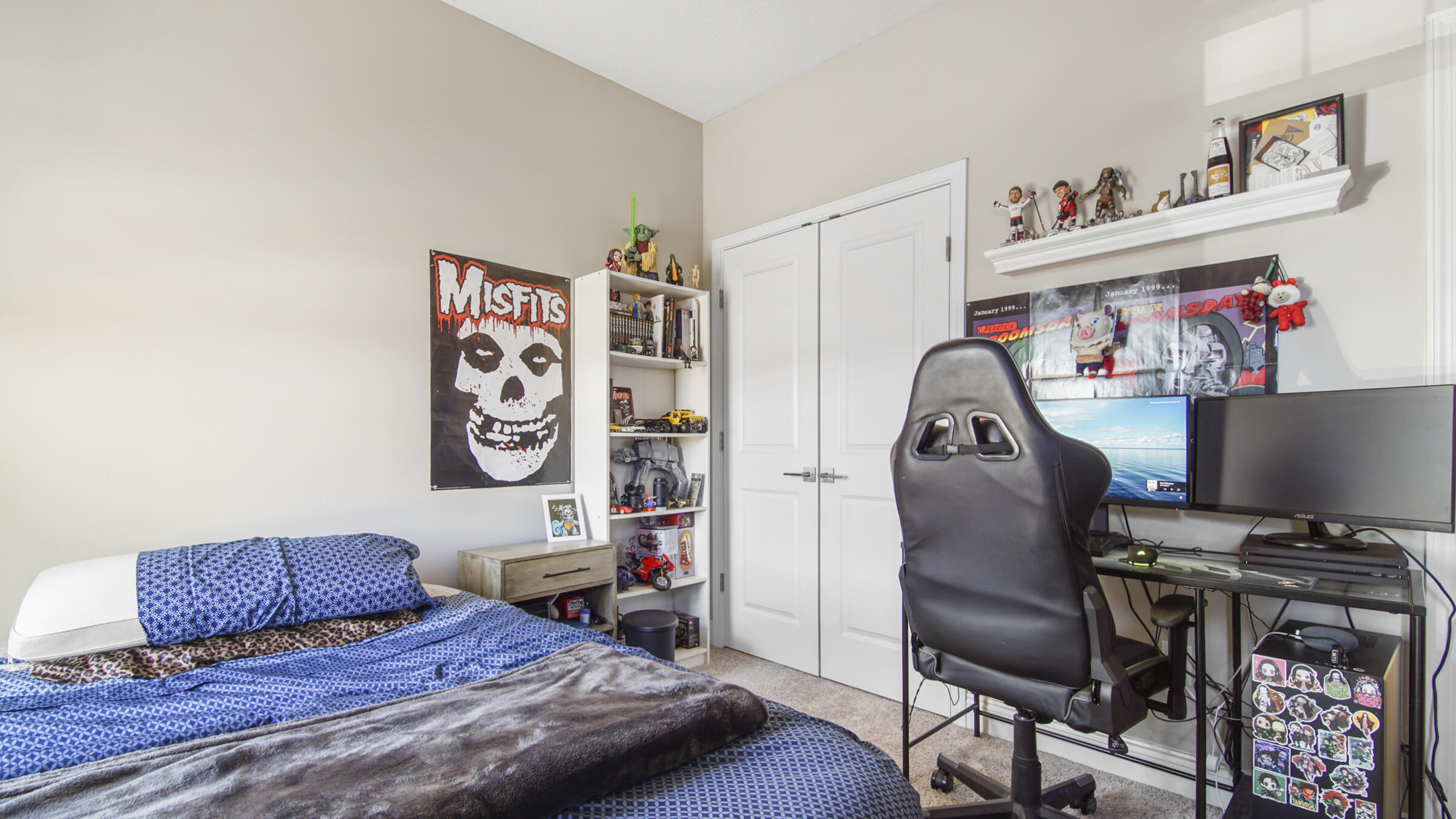 275 Indian Woman Road Santa Rosa Beach, FL 32459 - Photo 13 of 43 a bedroom with a bed and a book shelf