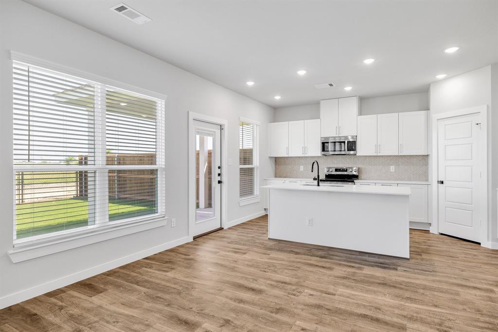 7000-7001 Guilford Road Midlothian, TX 76065 - Photo 2 of 37