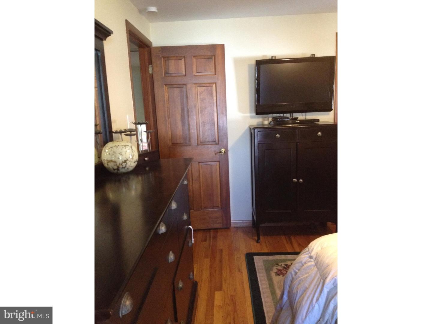 17 Cedar Grove Road Conshohocken, PA 19428 - Photo 10 of 17 Gallery Image 10