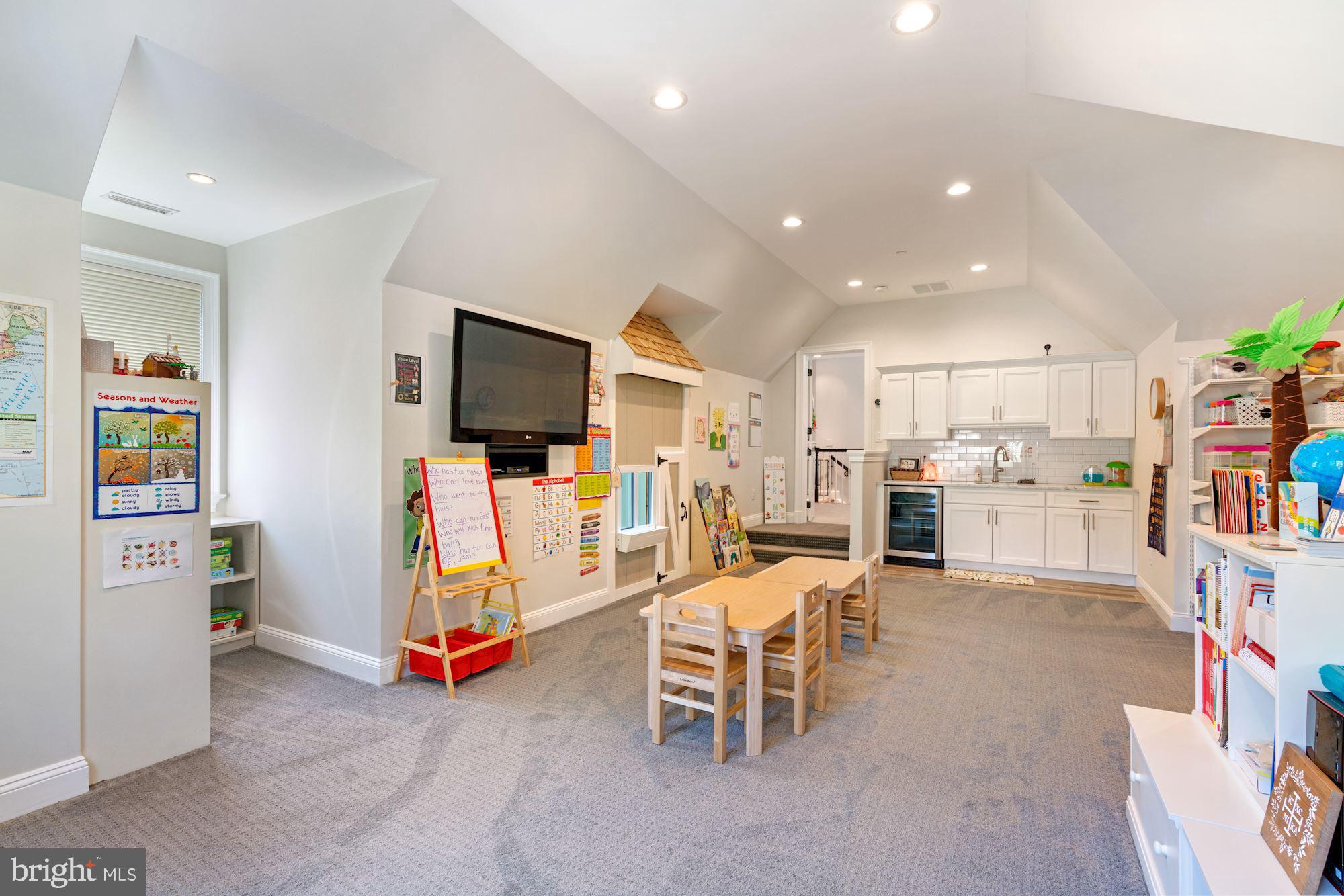 7125 Arrowood Road Bethesda, MD 20817 - Photo 52 of 71 With Wet Bar