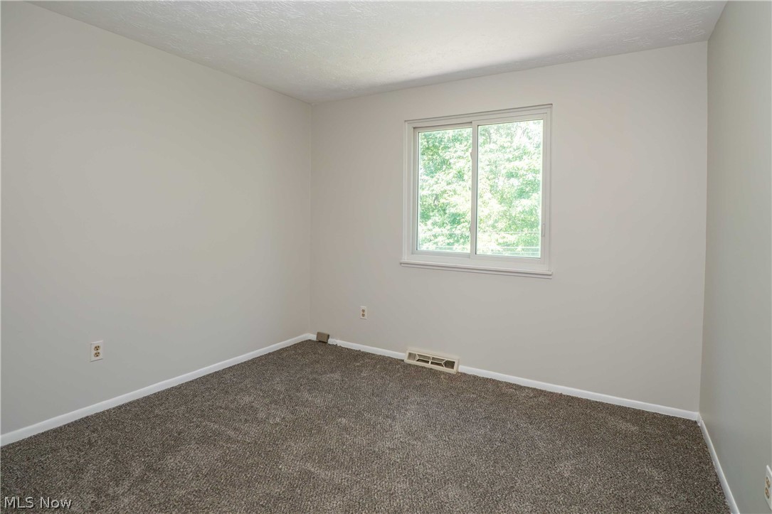 6478 State Road, Unit G12 Parma, OH 44134 - Photo 16 of 41 Bedroom 1
