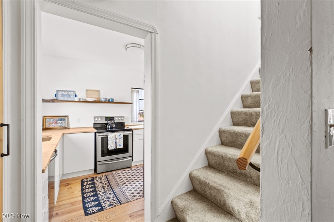 2364 Queenston Road Cleveland, OH 44118 - Photo 22 of 32 Gallery Image 22