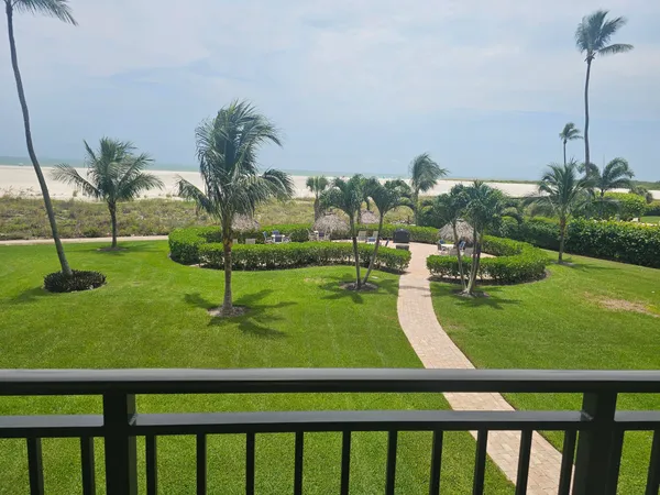 $835,000 | 180 Seaview Court, Unit 215, Marco Island, FL 34145