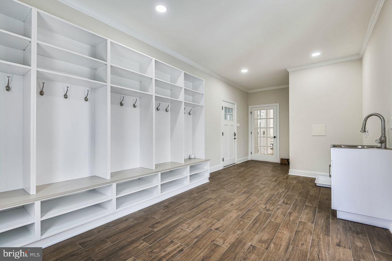 5 Stone Spring Court Baltimore, MD 21228 - Photo 36 of 117 First floor Laundry/Mud Room