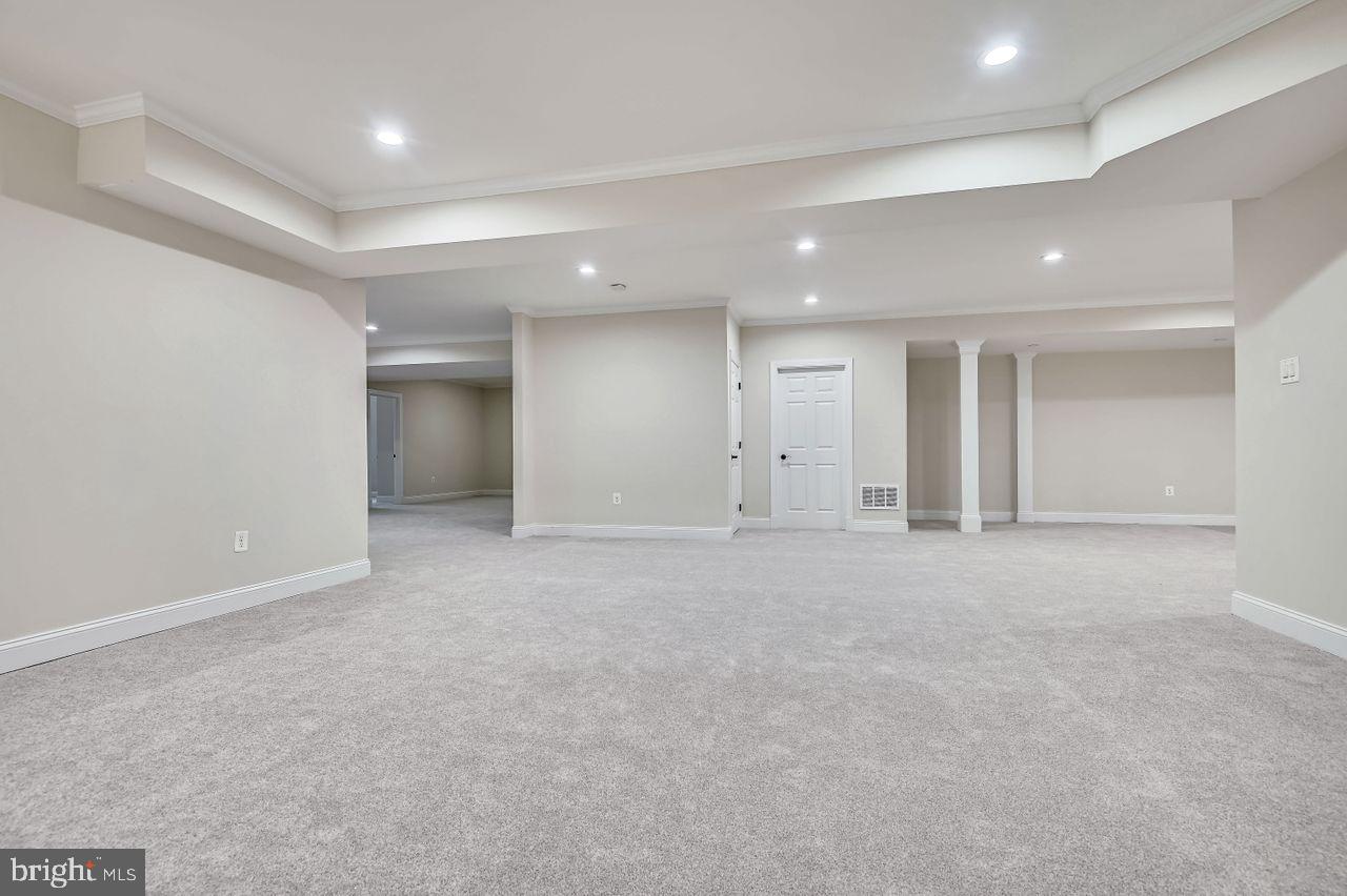 5 Stone Spring Court Baltimore, MD 21228 - Photo 84 of 117 Entertainment Area