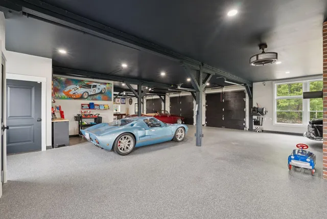 $2,950,000 | 440 Blackstrap Road, Falmouth, ME 04105