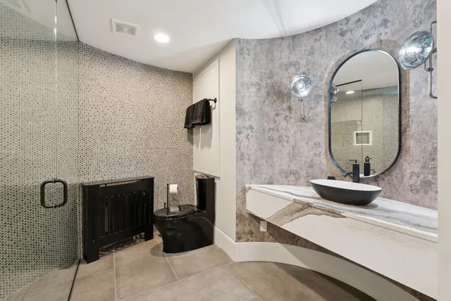 $2,950,000 | 440 Blackstrap Road, Falmouth, ME 04105