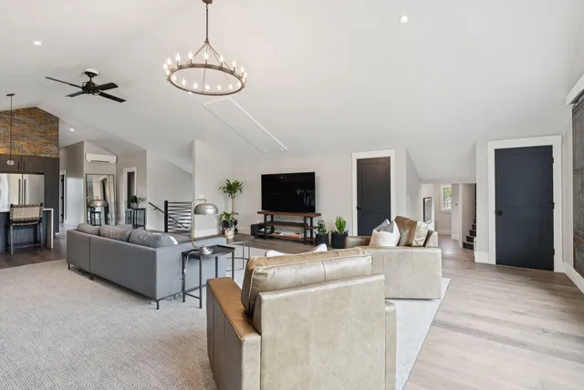 $2,950,000 | 440 Blackstrap Road, Falmouth, ME 04105