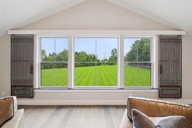 $2,950,000 | 440 Blackstrap Road, Falmouth, ME 04105